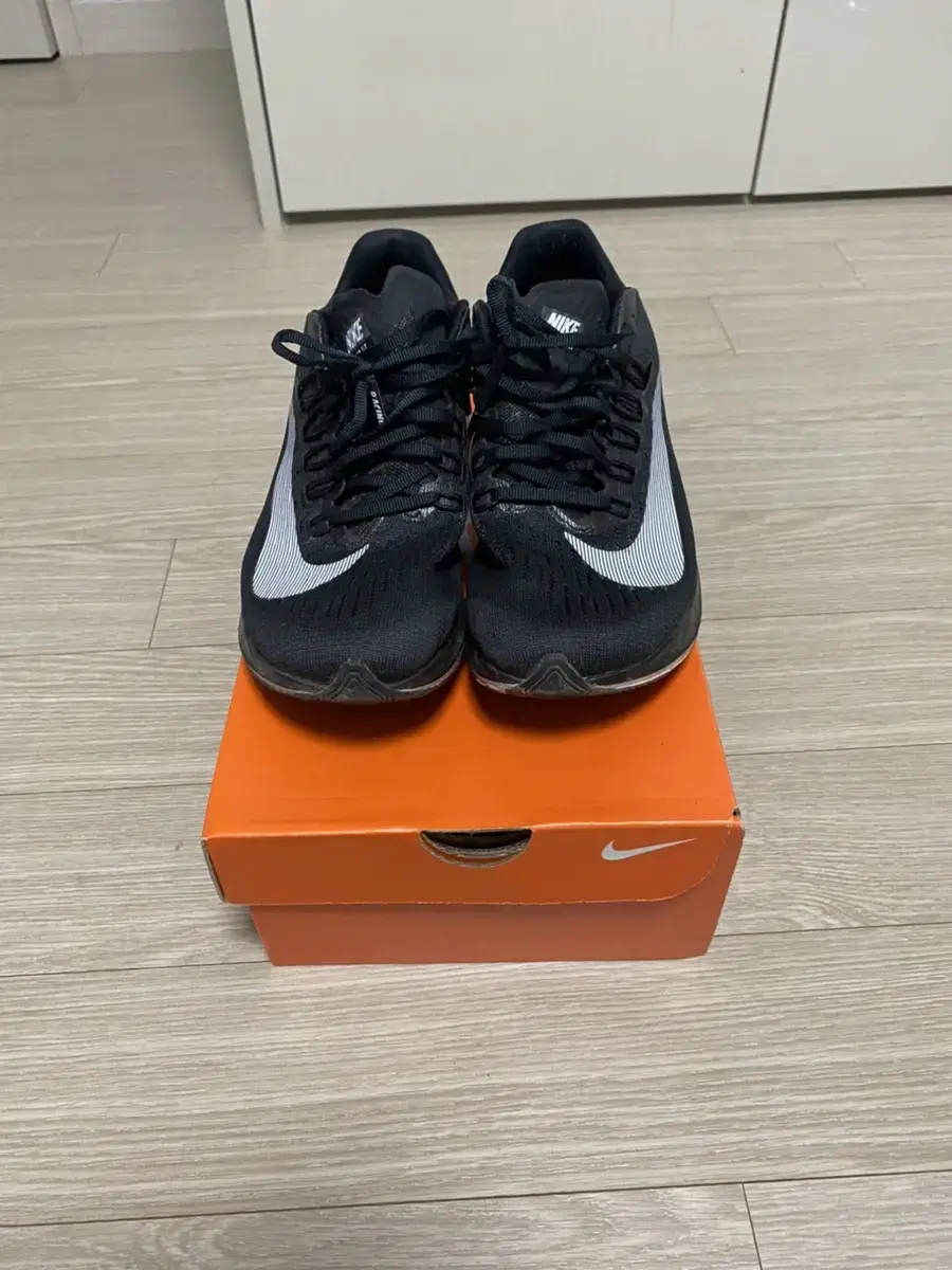 nike zoom fly 나이키 240 운동화 팝니다. 